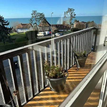 4 Pieces 80m2, 7 Mn A Pied, Parking Gratuit * Bénerville-sur-Mer