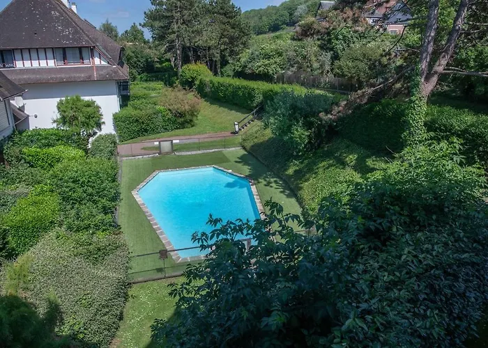 4 Pieces 80m2, 7 Mn A Pied, Parking Gratuit Bénerville-sur-Mer