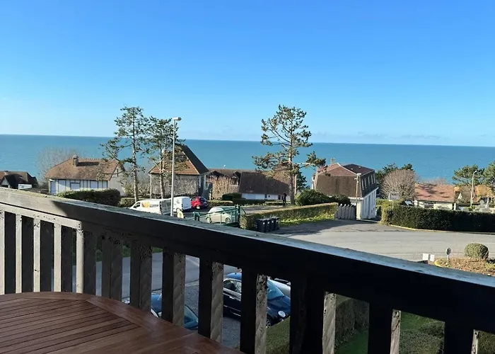 4 Pieces 80m2, 7 Mn A Pied, Parking Gratuit * Bénerville-sur-Mer